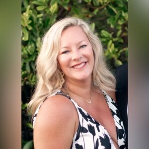 Meet your Posher, Rebecca